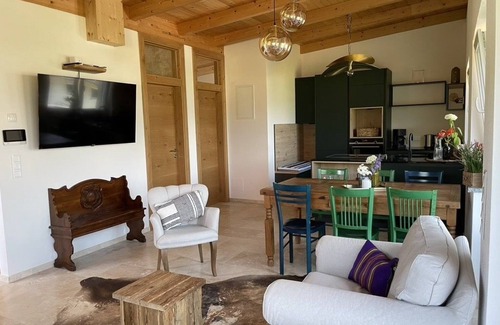 Schiefling am See Casa | Casa de vacaciones 'Casa Tapeo' con vistas al lago, piscina compartida y Wi-Fi
