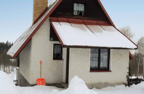 Marianska Casa | Casa vacacional en el bosque con chimenea y billar