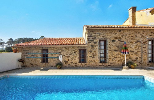 Rates Casa | Casa de vacaciones 'Azenha Da Lagoa Negra' con vistas al lago, piscina privada y Wi-Fi