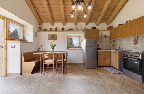 Sella Giudicarie Cabina | Casa de vacaciones 'Baita Faé' con vistas a la montaña y jardín privado 022246-AT-010738