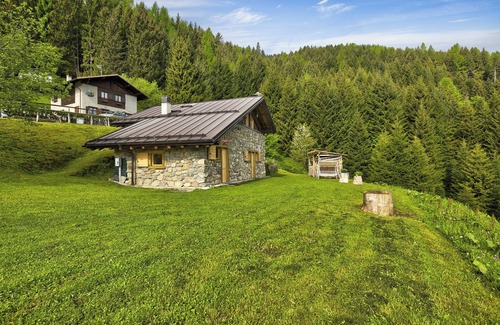 Sella Giudicarie Cabina | Casa de vacaciones 'Baita Faé' con vistas a la montaña y jardín privado 022246-AT-010738