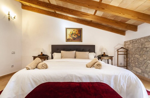 Petra Casa | Casa de vacaciones 'Beata House' con piscina, jardín, terraza y Wi-Fi