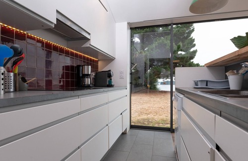 Ile-aux-Moines Casa | Holiday Home 'Belle Familiale' with Sea View, Private Terrace and Wi-Fi