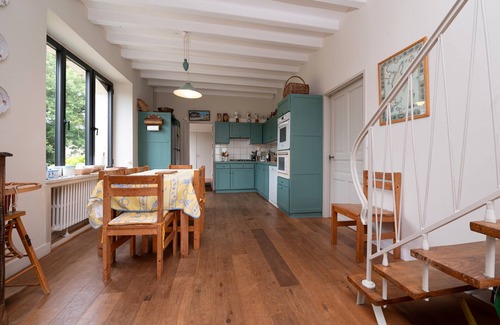 Ile-aux-Moines Casa | Holiday Home 'Belle Familiale' with Sea View, Private Terrace and Wi-Fi
