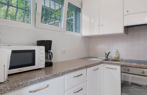 Brezzo di Bedero Casa | Casa de vacaciones 'Belvedere36' con vistas al lago, garaje y aire acondicionado
