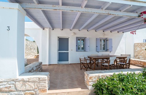 Chrissi Akti Casa | Casa de vacaciones 'Blue Xenia - 3' con vistas al mar, Wi-Fi y aire acondicionado