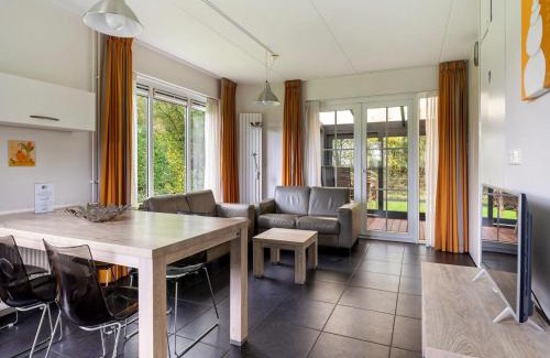 Eernewoude Casa | Holiday Home Bungalowpark It Wiid by Interhome