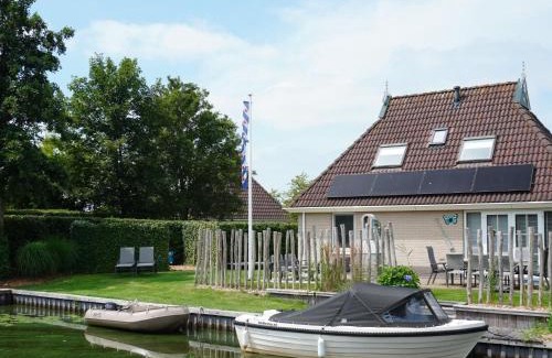 Eernewoude Casa | Holiday Home Bungalowpark It Wiid by Interhome