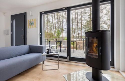 Wiselka Casa | Holiday Home by Lake Wise ka near Baltic Beach