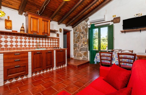 Piedimonte Etneo Apartamento | Casa de vacaciones 'Casa Rurale' con vistas al mar, Wi-Fi y aire acondicionado