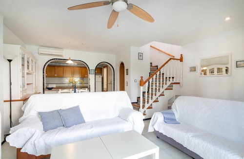 Los Arenales del Sol Casa | Casa de vacaciones 'Casa en la playa con piscinas E' con piscina compartida