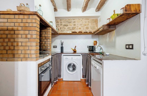 Tivissa Casa | Casa de vacaciones 'Ca La Llum' con vistas a la montaña, terraza privada y Wi-Fi