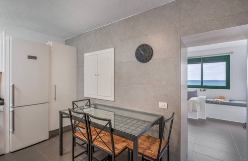 Playa Quemada Casa | Holiday Home 'Callao 2' with Sea View, Wi-Fi and Air Conditioning
