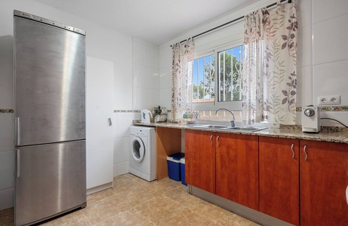 Cabra del Camp Casa | Casa de vacaciones 'Casa Scarlet' con terraza privada, jardín privado y Wi-Fi