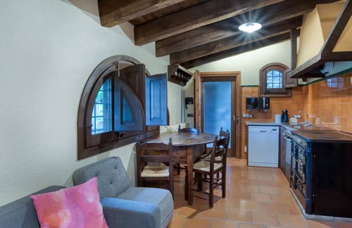 Montagut Casa | Casa de vacaciones Casa a la naturaleza de la Garrotxa con vistas a la montaña, terraza y Wi-Fi