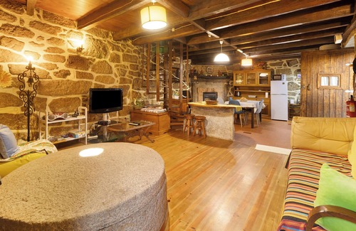 Esposende Casa | Casa de vacaciones 'Casa Azenha Branca' con vistas a la montaña, jardín, terraza y Wi-Fi