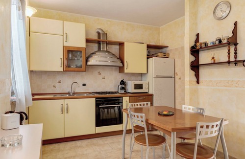 Portacomaro Casa | Casa de vacaciones 'Casa Dello Zio' con vistas a la montaña, Wi-Fi y aire acondicionado