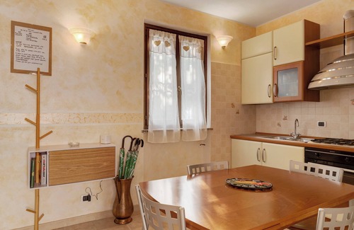Portacomaro Casa | Casa de vacaciones 'Casa Dello Zio' con vistas a la montaña, Wi-Fi y aire acondicionado