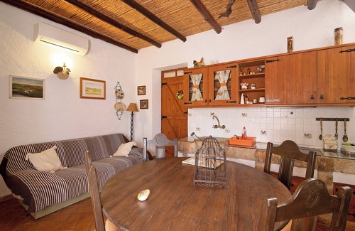 Loule Casa | "Casa da Tita - Apartamento Palheiro" con vistas a la montaña, piscina, aire acondicionado y Wi-Fi