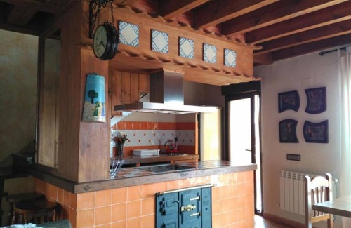 La Horcajada Casa | Casa de vacaciones 'Casa Rural Lucia' con vistas a la montaña, terraza privada y Wi-Fi