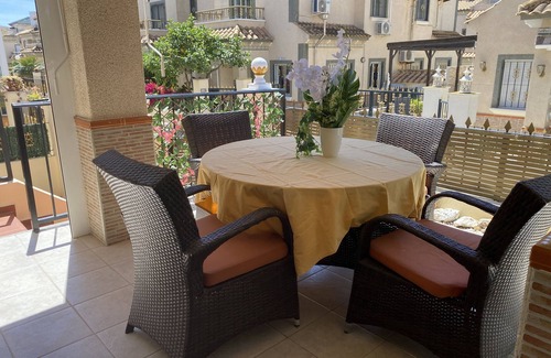 San Fulgencio Casa | Holiday Home 'Casa Palma' with Shared Pool, Wi-Fi and Air Conditioning
