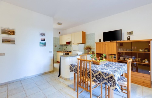 Funtana Meiga Casa | Holiday Home 'Casa Funtana Meiga' close to the Beach with Sea View, Shared Garden & Terrace