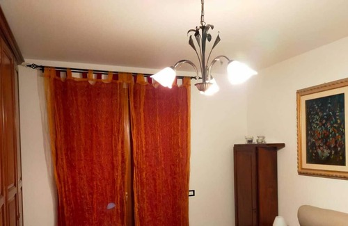 Fontanafredda Casa | Holiday Home 'Casa Meravigliosa Con Giardino' with Mountain View, Wi-Fi and Air Conditioning