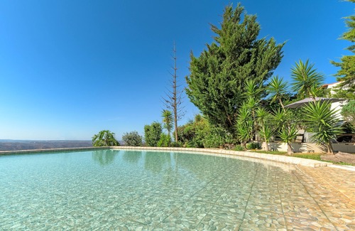 Baiona Casa | Casa de vacaciones 'Casa Pavão - Selão Da Eira' con vistas al mar, piscina compartida y Wi-Fi