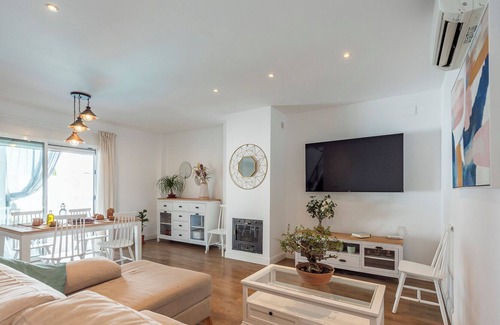 Marchena Casa | Holiday Home "Casa Rural Tierra de Olivos" with Private Pool & Wi-Fi