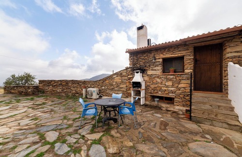 Laroya Casa | Casa de vacaciones 'Casa Rural Jaraiz Vip' con vistas a la montaña, piscina compartida y Wi-Fi