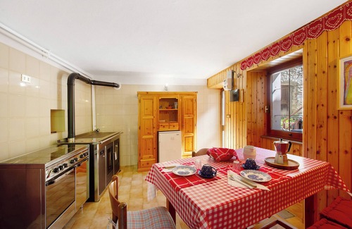 Pontboset Casa | Casa de vacaciones 'Casa Savin' con vistas a la montaña, jardín privado y balcón
