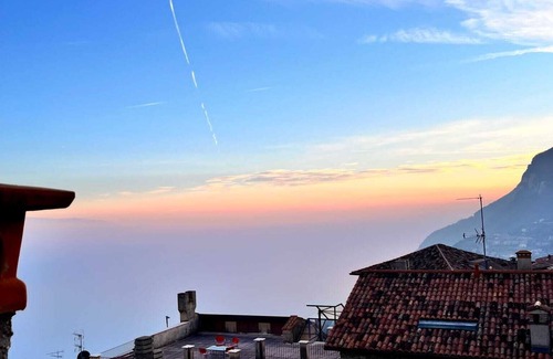 Gardola Casa | Casa de vacaciones 'Casa Storica Gardola' con vistas al lago, Wi-Fi y aire acondicionado