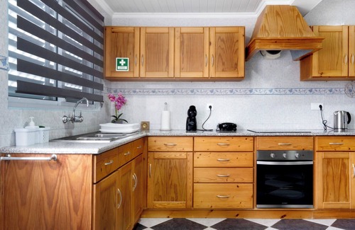 Povoacao Casa | Casa de vacaciones 'Casa Xadrez' con vistas al mar, Wi-Fi y aire acondicionado