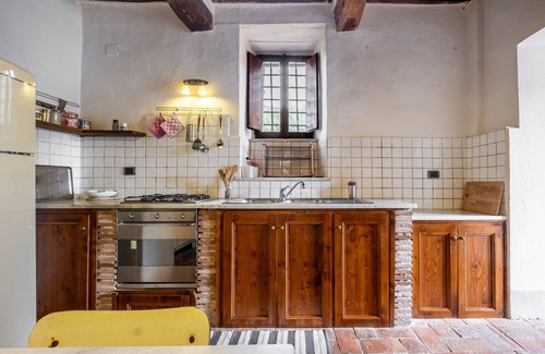Manciano Casa | Holiday Home "Casale Pian di Menta" with Private Garden & Wi-Fi