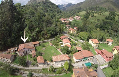 Mestas Casa | Casa de vacaciones 'Caseron De Pontigu' con vistas a la montaña, terraza privada y Wi-Fi
