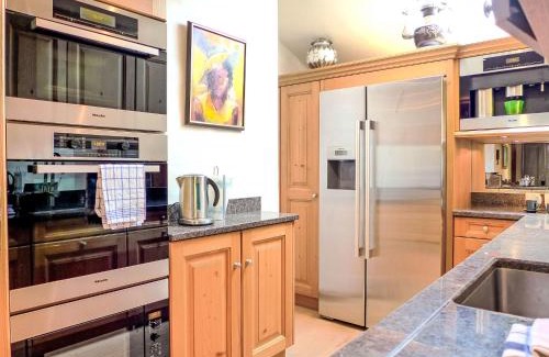 Schoenried Casa | Holiday Home Chalet Rebhalde by Interhome