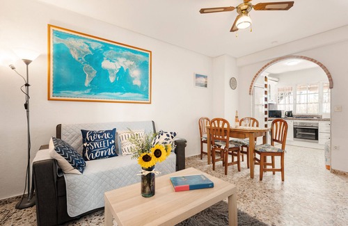 Playas del Palo Casa | Casa Vacacional 'Coral Beach' con Vistas al Mar, Wi-Fi y Aire Acondicionado