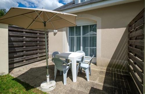 Saumur Casa | Holiday Home Cottage Privilège-2 by Interhome
