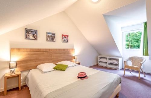 Saumur Casa | Holiday Home Cottage Privilège-2 by Interhome