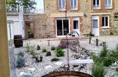 Bussiere-Dunoise Casa | Casa de vacaciones 'Domaine De La Caure' con piscina compartida, Wi-Fi y aire acondicionado