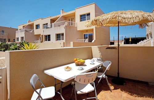 Caleta de Fuste Apartamento | Casa vacacional 'Duplex Amuley Mar' con terraza privada, piscina y Wi-Fi