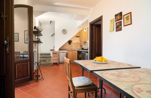 Piedimonte Etneo Casa | Casa de vacaciones 'Etnalodge' con vistas al mar, terraza privada y Wi-Fi