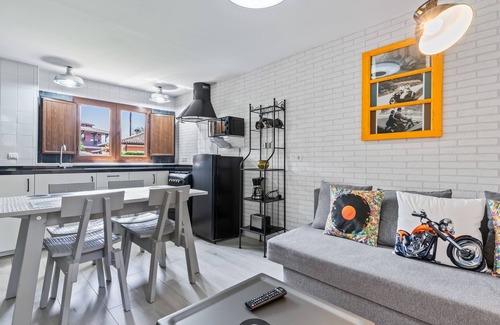 Soto de Cangas Casa | Casa de vacaciones 'El Floreu De Remis' con terraza privada, jardín privado y Wi-Fi