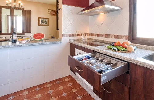 Zufre Casa | Casa de vacaciones 'El Paladin' con vistas a la montaña, terraza privada y balcón