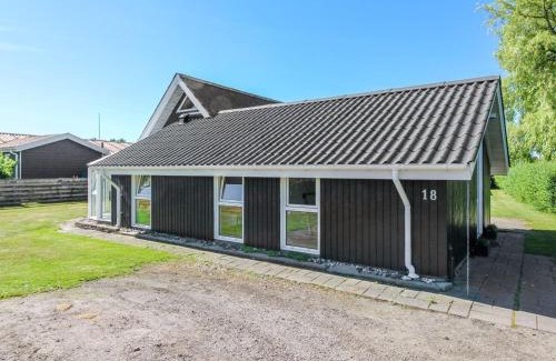 Tørresø Casa | Holiday Home Elbert - 100m from the sea by Interhome