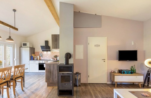 Schonebeck Casa | Casa de vacaciones 'Ferienhaus Elsa' con piscina privada, terraza privada y jardín privado
