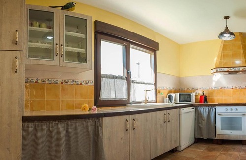Sotillo del Rincon Casa | Casa de vacaciones 'Los Robles 1' con vistas a la montaña, piscina compartida y Wi-Fi