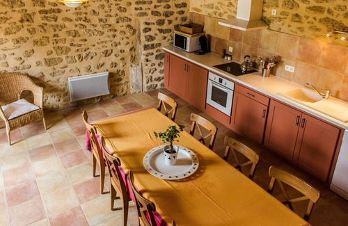 Colonzelle Cabaña | Casa de vacaciones 'Est' con piscina compartida, terraza privada y Wi-Fi