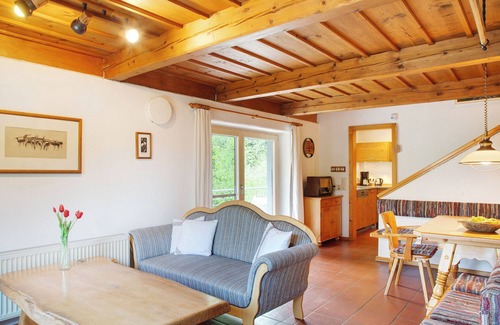 Neuschoenau Casa | Casa de vacaciones 'Ferienhaus Waldhäuser' con vistas a la montaña, terraza privada y Wi-Fi
