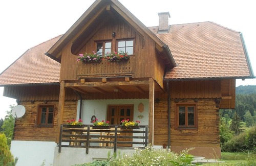 Rieding Casa | Holiday Home 'Ferienhaus Karin' with Private Terrace, Private Garden and Wi-Fi